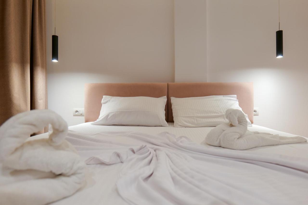 Hotel Havana Sarandë エクステリア 写真