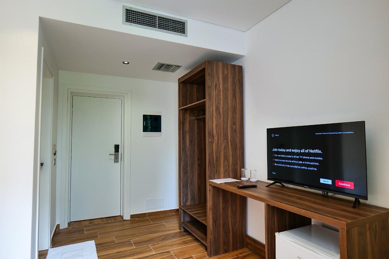 Hotel Havana Sarandë エクステリア 写真