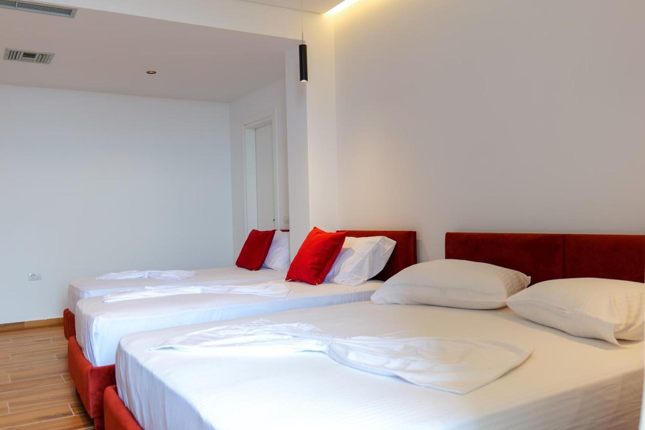 Hotel Havana Sarandë エクステリア 写真