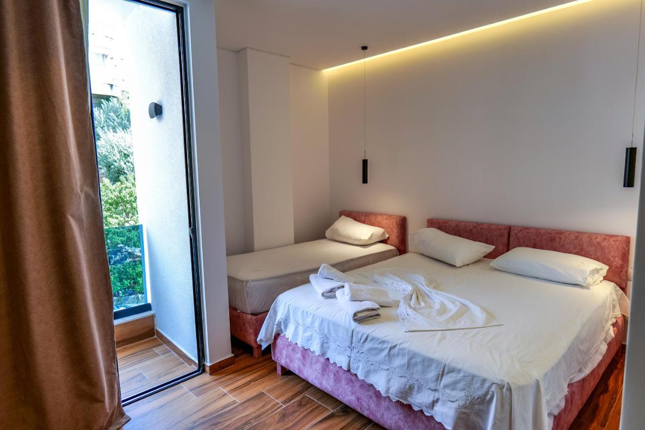 Hotel Havana Sarandë エクステリア 写真