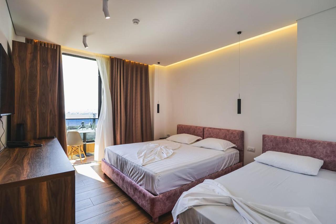 Hotel Havana Sarandë エクステリア 写真