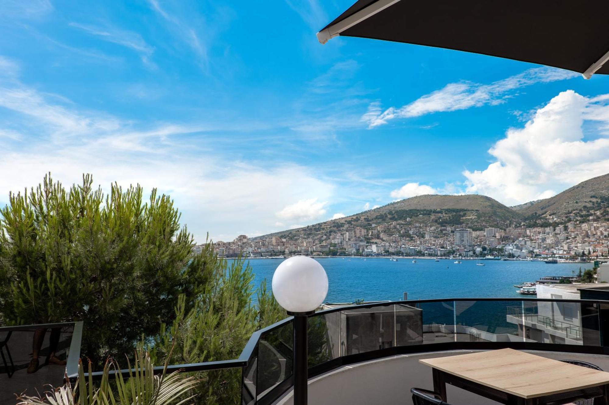 Hotel Havana Sarandë エクステリア 写真