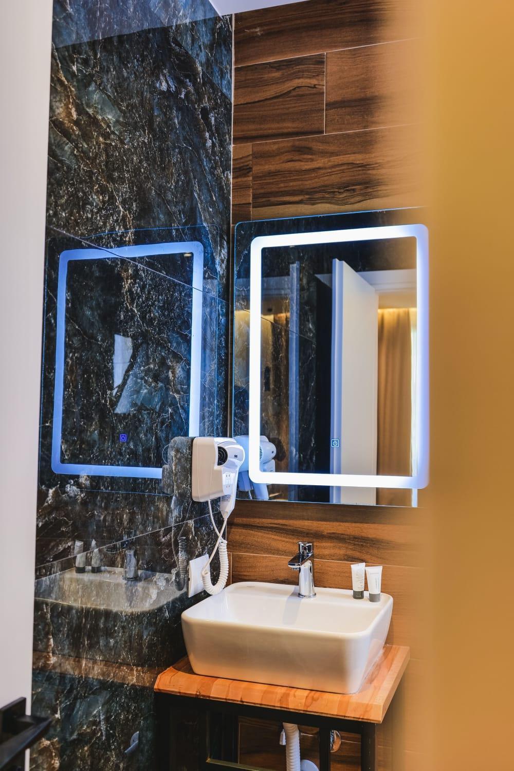 Hotel Havana Sarandë エクステリア 写真